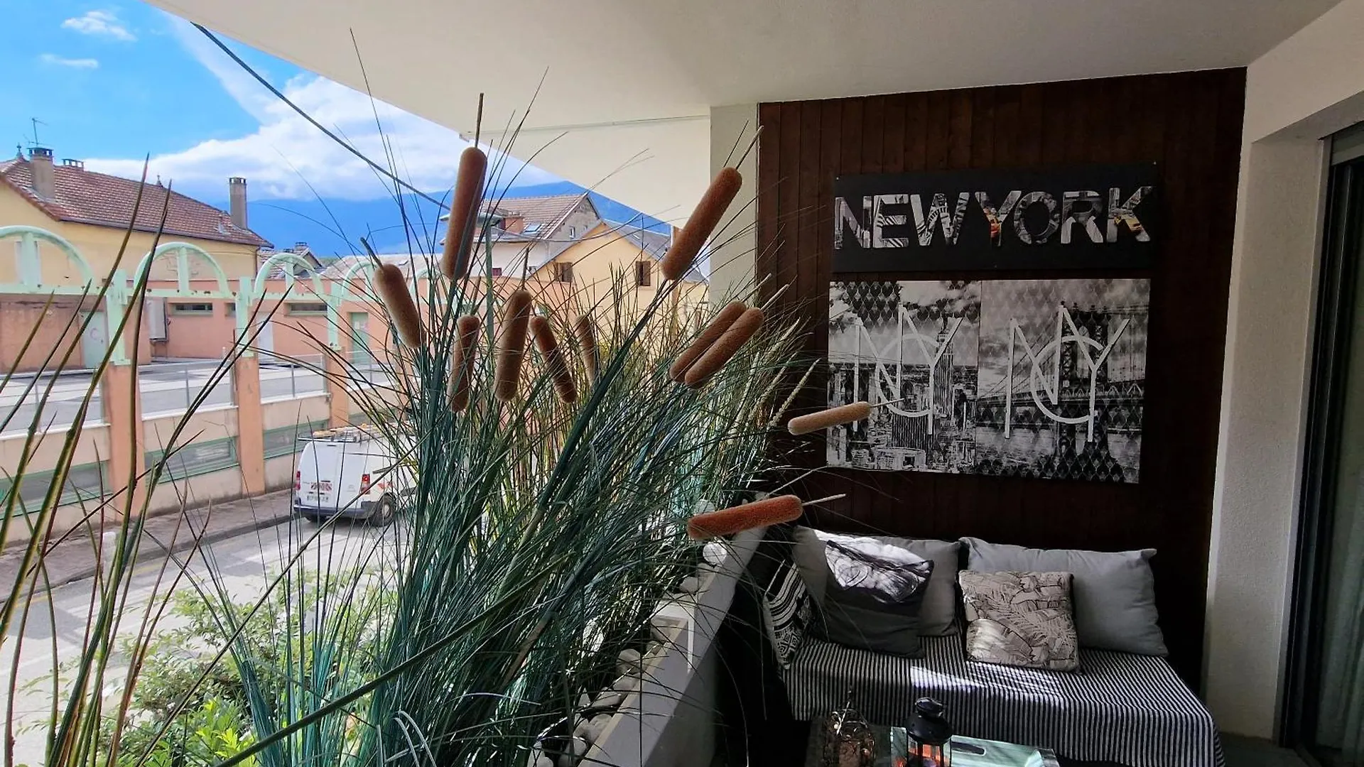 Ferienwohnung Aix Centre Cosy Calme Garage Terrasse Aix-les-Bains Apartment